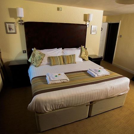 The George Hotel West Bay Ruang foto