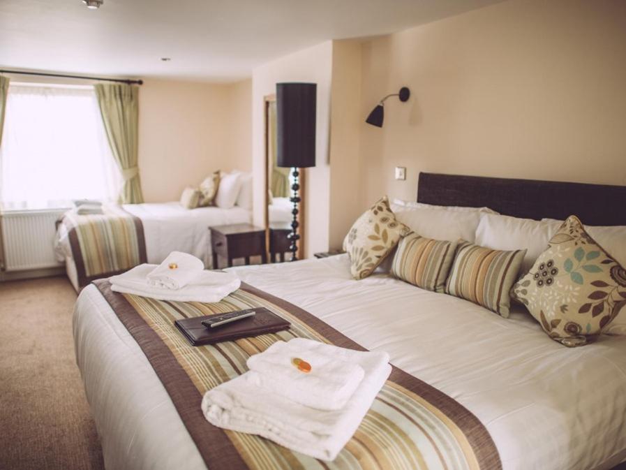 The George Hotel West Bay Ruang foto
